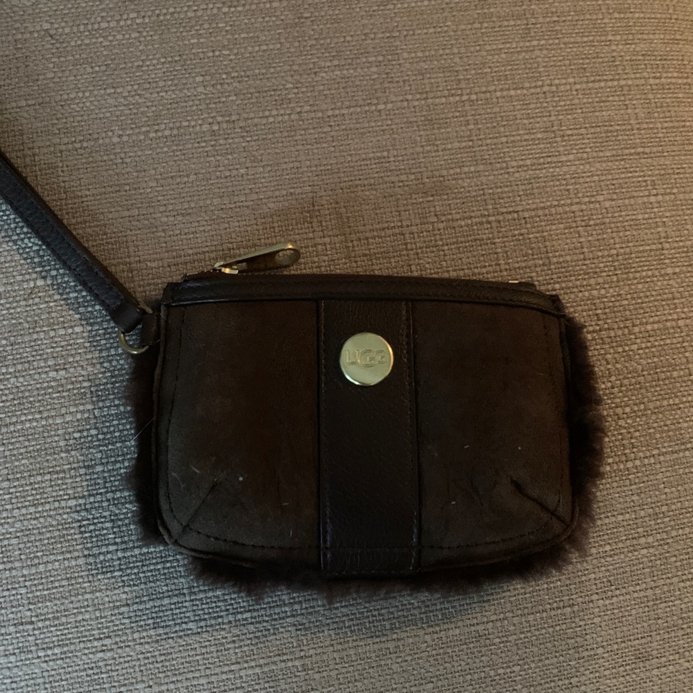 UGG wristlet / brown fur